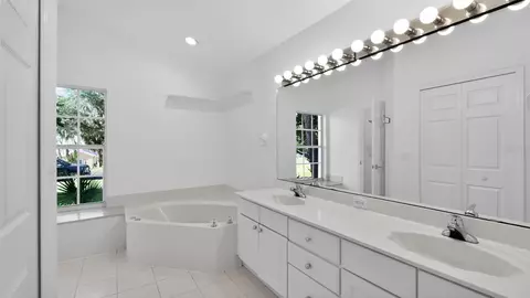 Bath - 3325 Indian Trl, Eustis, FL 32726 photo 1 of 3