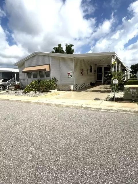 1001 Starkey Rd #631, Largo, FL 33771