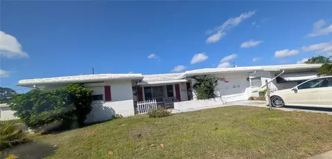 9640 45th St N, Pinellas Park, FL 33782