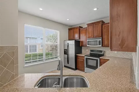 Kitchen - 6754 Eagle Feather Dr, Riverview, FL 33578 photo 5 of 5
