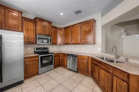 Kitchen - 6754 Eagle Feather Dr, Riverview, FL 33578 photo 2 of 5