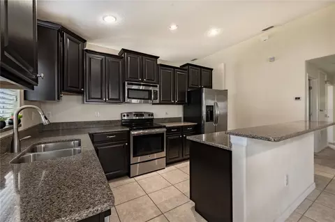 Kitchen - 12116 Echo Basin Cv, Riverview, FL 33579 photo 3 of 3