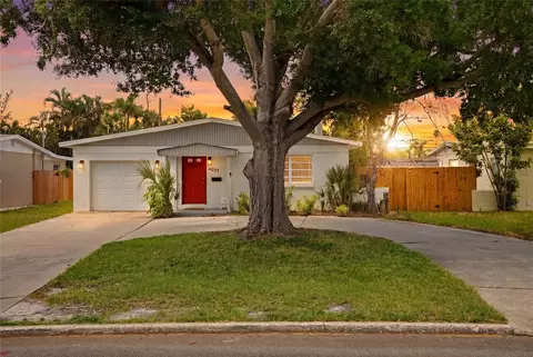 4027 Huntington St NE, Saint Petersburg, FL 33703