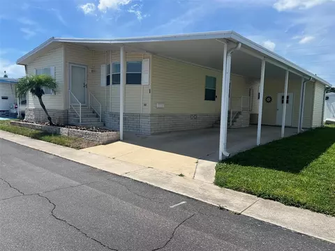 12 Thatch Palm St W, Largo, FL 33770