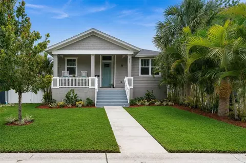 224 NE Jefferson Cir N, Saint Petersburg, FL 33702