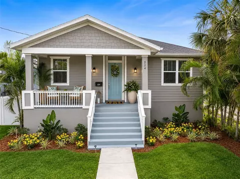 224 NE Jefferson Cir N, Saint Petersburg, FL 33702