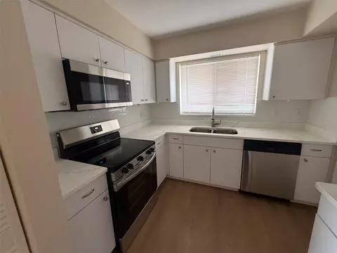 Kitchen - 6568 Treehaven Dr, Spring Hill, FL 34606 photo 2 of 3