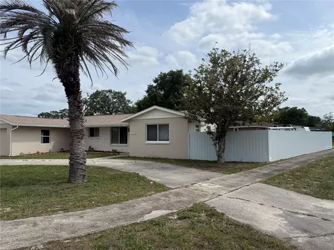 Exterior - 6568 Treehaven Dr, Spring Hill, FL 34606 photo 3 of 9