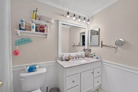 Bath - 10818 Brickside Ct, Riverview, FL 33579 photo 4 of 7