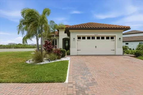 2317 5th St E, Palmetto, FL 34221