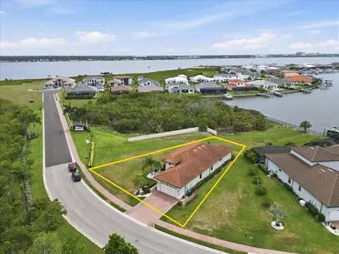 2317 5th St E, Palmetto, FL 34221