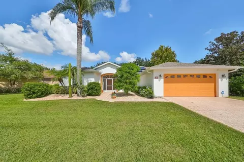 3713 Palmas Ln, Sun City Center, FL 33573