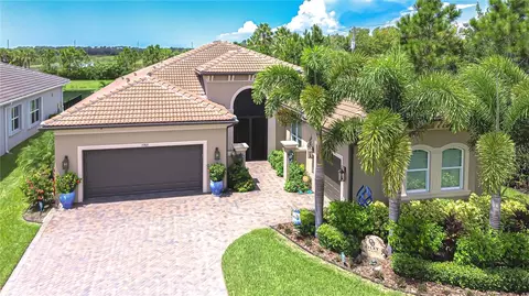 15303 Valencia Del Sol St, Wimauma, FL 33598