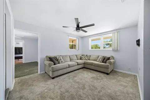 Living - 11410 Thomas Rd, Seffner, FL 33584 photo 3 of 9