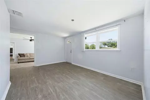 Living - 11410 Thomas Rd, Seffner, FL 33584 photo 5 of 9