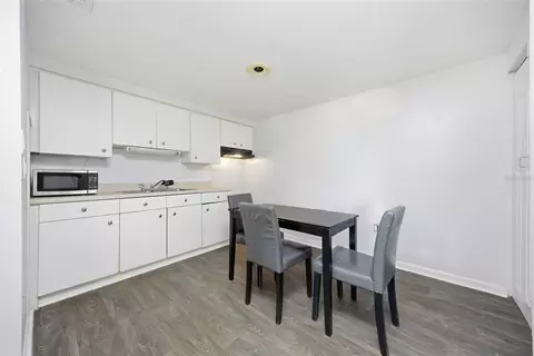 Dining - 11410 Thomas Rd, Seffner, FL 33584 photo 3 of 3