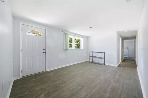 Living - 11410 Thomas Rd, Seffner, FL 33584 photo 1 of 9