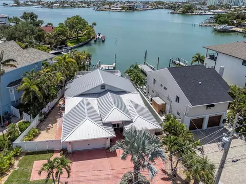 7025 Boca Ciega Dr, Saint Pete Beach, FL 33706