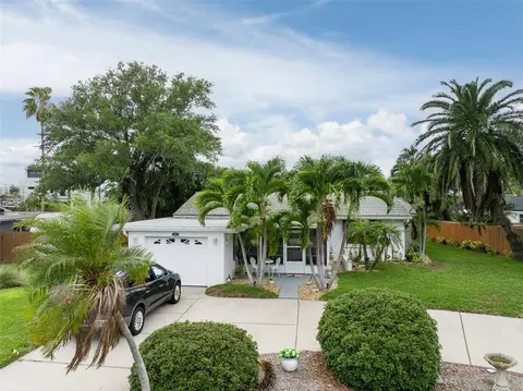 55 A Dolphin Dr, Treasure Island, FL 33706