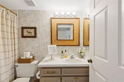 Bath - 2209 Utopian Dr E #307, Clearwater, FL 33763 photo 4 of 4