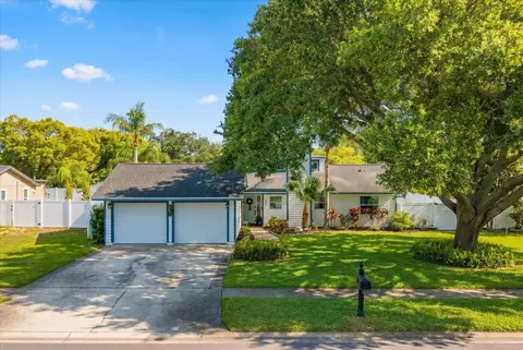 420 Oxford Rd, Palm Harbor, FL 34683
