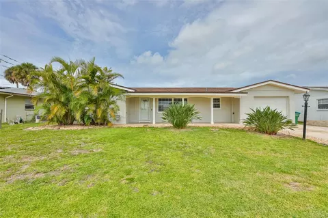 7824 115th St, Seminole, FL 33772