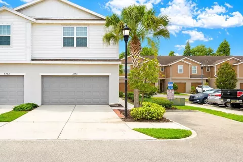 4751 White Sanderling Ct, Tampa, FL 33619