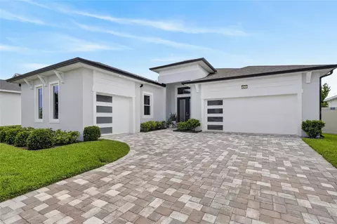 8634 Drummer Plank Dr, Wesley Chapel, FL 33545