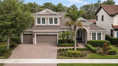 6335 Knob Tree Dr, Lithia, FL 33547
