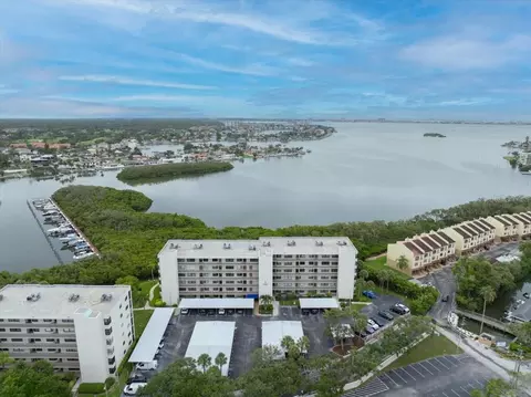 1332 Pasadena #102, South Pasadena, FL 33707