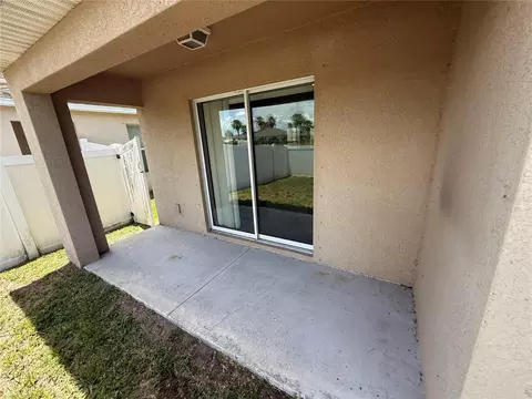 Exterior - 1970 Hawks View Dr, Ruskin, FL 33570 photo 3 of 3