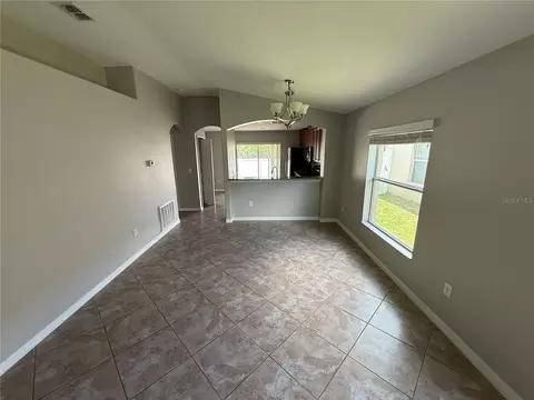 Living - 1970 Hawks View Dr, Ruskin, FL 33570 photo 2 of 4