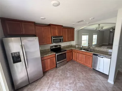 Kitchen - 1970 Hawks View Dr, Ruskin, FL 33570 photo 1 of 1