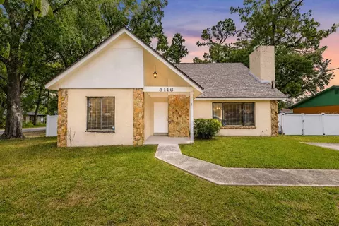 5116 Serena Dr, Tampa, FL 33617