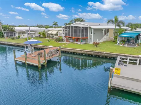 6825 Mount Orange Dr NE #390, Saint Petersburg, FL 33702
