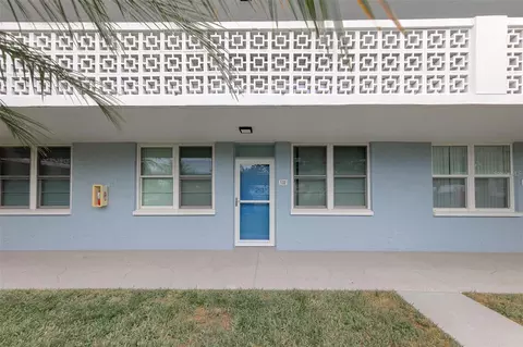 4715 Bay St NE #132, Saint Petersburg, FL 33703