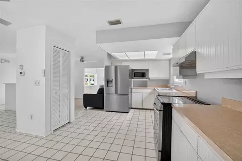 Kitchen - 1900 Stanton Ave, Largo, FL 33770 photo 3 of 4