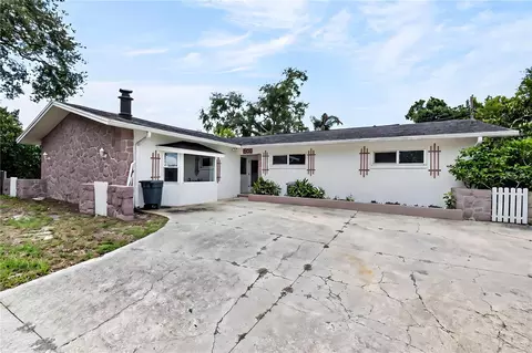 Exterior - 1900 Stanton Ave, Largo, FL 33770 photo 2 of 8