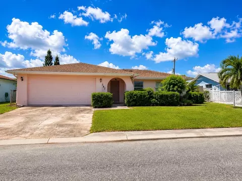7016 Cutty Sark Dr, Port Richey, FL 34668
