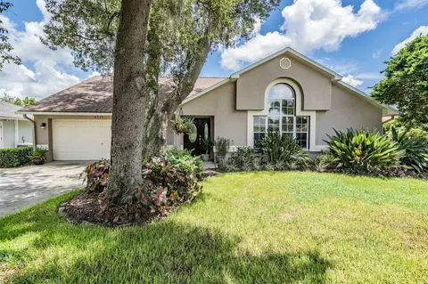6536 Northlake Dr, Zephyrhills, FL 33542