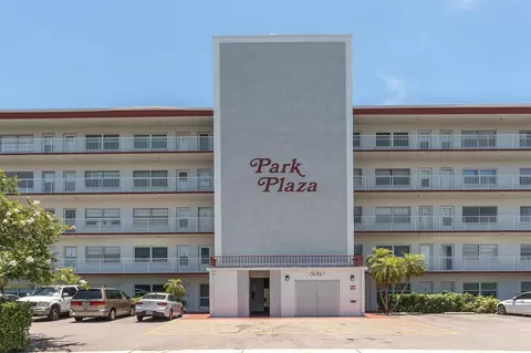 5060 76th Ave N #402, Pinellas Park, FL 33781