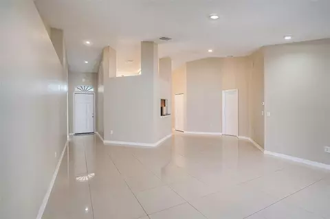 Living - 12712 Longcrest Dr, Riverview, FL 33579 photo 3 of 4