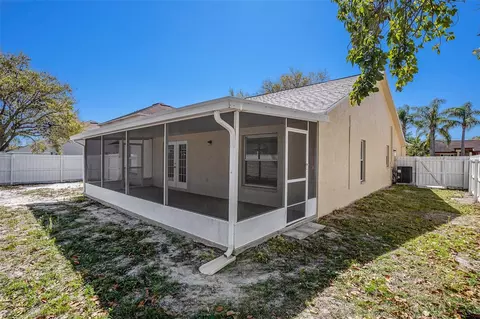 Exterior - 12712 Longcrest Dr, Riverview, FL 33579 photo 4 of 5