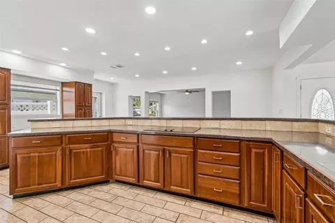 Kitchen - 2959 Maple Ct, Dunedin, FL 34698 photo 2 of 6