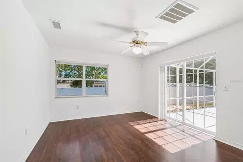 Living - 2959 Maple Ct, Dunedin, FL 34698 photo 10 of 17
