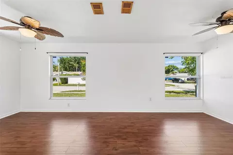 Living - 2959 Maple Ct, Dunedin, FL 34698 photo 9 of 17
