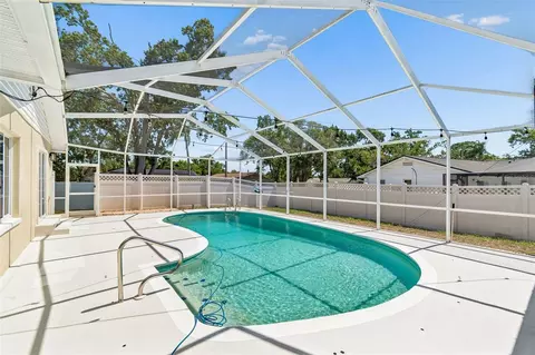 Exterior - 2959 Maple Ct, Dunedin, FL 34698 photo 10 of 15