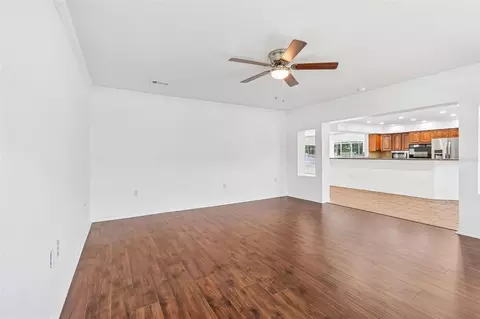 Living - 2959 Maple Ct, Dunedin, FL 34698 photo 14 of 17