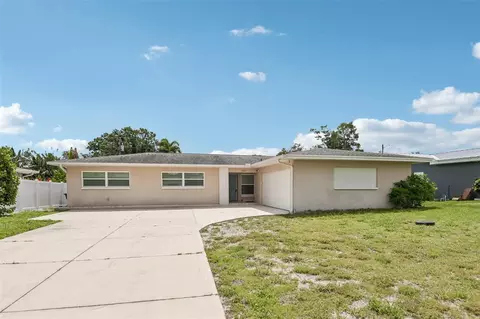 563 Eastview Rd, Largo, FL 33770