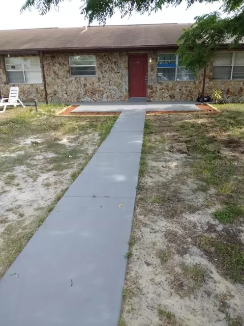 27 W Raymond St, Avon Park, FL 33825